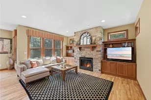 365 English Ct Dr, Troy Township, WI 54016 - Photo 6