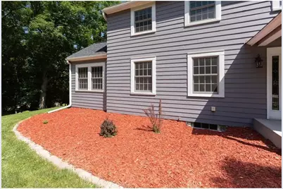 1319 Oakwood Avenue, Menomonie, WI 54751 - Photo 38
