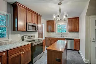 1319 Oakwood Ave, Menomonie, WI 54751 - Photo 16