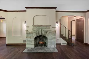 910 Oakwood Blvd, Menomonie, WI 54751 - Photo 10