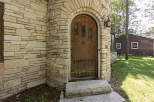 910 Oakwood Blvd, Menomonie, WI 54751 - Photo 6