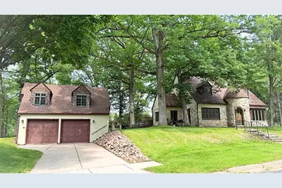 910 Oakwood Boulevard, Menomonie, WI 54751 - Photo 2