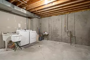 512 19th St, Menomonie, WI 54751 - Photo 28
