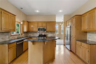 701 Heron Circle, Oakdale, MN 55128 - Photo 8