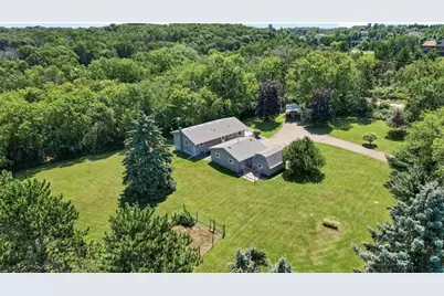 843 Yellowstone Trail, Hudson, WI 54016 - Photo 32