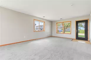 415 Sierra Pl, Roberts, WI 54023 - Photo 8