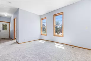 979 Victoria St, Saint Paul, MN 55103 - Photo 6