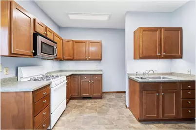 979 Victoria Street, Saint Paul, MN 55103 - Photo 12