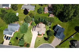 1015 Prairie Cir, Menomonie, WI 54751 - Photo 8