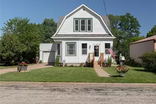 306 E Washington St, Durand, WI 54736 - Photo 2