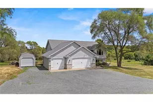 1683 89th St, New Richmond, WI 54017 - Photo 2