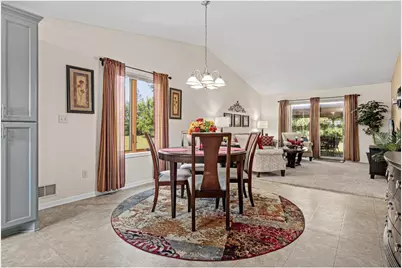 305 Wildwood Circle, Roberts, WI 54023 - Photo 10