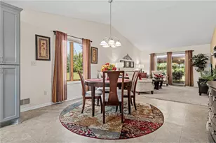 305 Wildwood Cir, Roberts, WI 54023 - Photo 10