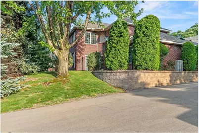 1518 Hunter Hill Road, Hudson, WI 54016 - Photo 4