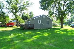 315 Cedar St, Pepin, WI 54759 - Photo 4