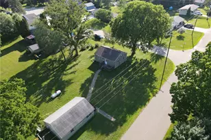 315 Cedar St, Pepin, WI 54759 - Photo 8