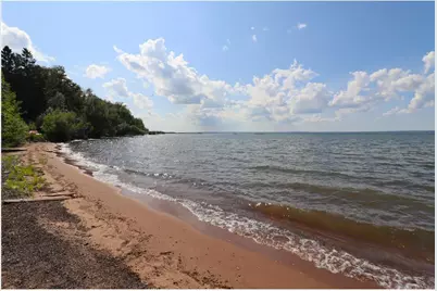 2729 Lake Shore Drive #4, Ashland, WI 54806 - Photo 4