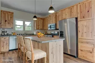 206 Blackhawk Dr, Woodville, WI 54028 - Photo 4