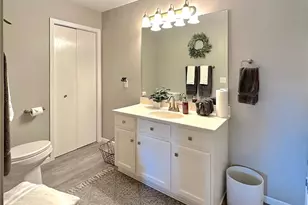2352 Oakridge Cir, Hudson, WI 54016 - Photo 18
