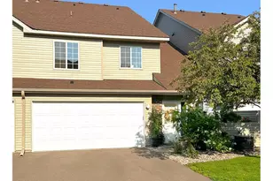 2352 Oakridge Cir, Hudson, WI 54016 - Photo 2