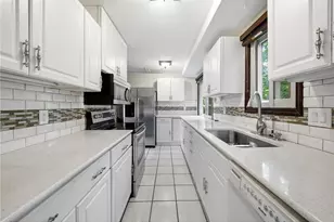 2103 Marquis Rd, Minneapolis, MN 55427 - Photo 14