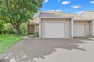 451 Hunter Hill Rd, Hudson, WI 54016 - Photo 2