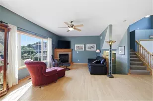 1615 Rolling Hills Ln, River Falls, WI 54022 - Photo 4