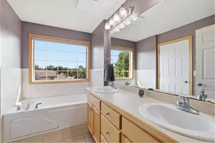 1615 Rolling Hills Ln, River Falls, WI 54022 - Photo 16