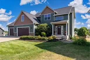 1615 Rolling Hills Ln, River Falls, WI 54022 - Photo 2