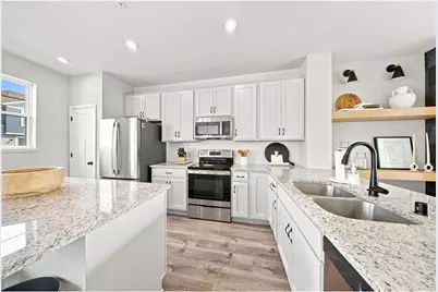 2217 Gateway Curve, North Saint Paul, MN 55109 - Photo 8