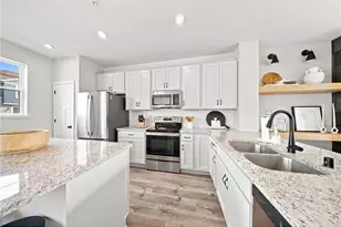 2217 Gateway Curv, North Saint Paul, MN 55109 - Photo 8