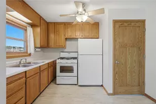 124 W 6th St, New Richmond, WI 54017 - Photo 8