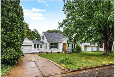 521 E 3rd Street, New Richmond, WI 54017 - Photo 2