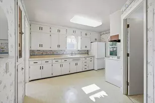 1360 Maple St, Baldwin, WI 54002 - Photo 6