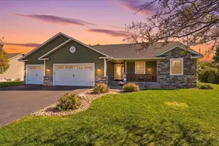 1328 Creekwood Dr, New Richmond, WI 54017 - Photo 2