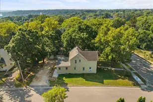 921 4th St, Stillwater, MN 55082 - Photo 4