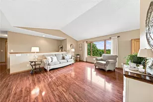 413 New Century Dr, Troy Township, WI 54016 - Photo 4