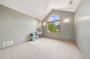 605 Knollwood Dr, Hudson, WI 54016 - Photo 22