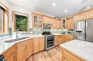 605 Knollwood Dr, Hudson, WI 54016 - Photo 12