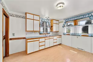 407 W Buckman St, Augusta, WI 54722 - Photo 8