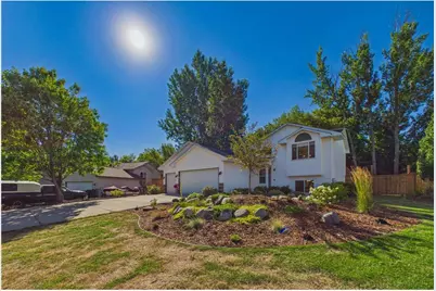 10745 Matthew Drive, Chisago City, MN 55013 - Photo 2