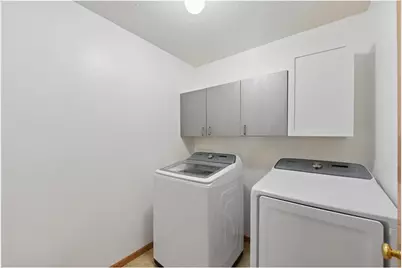 2335 Oakridge Circle, Hudson, WI 54016 - Photo 18