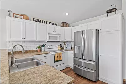 1365 Martin Court, New Richmond, WI 54017 - Photo 10
