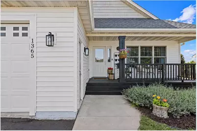 1365 Martin Court, New Richmond, WI 54017 - Photo 4