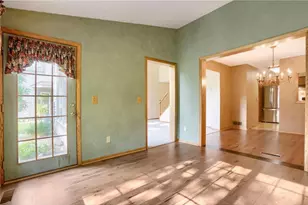 1896 Beebe Rd, Maplewood, MN 55109 - Photo 10