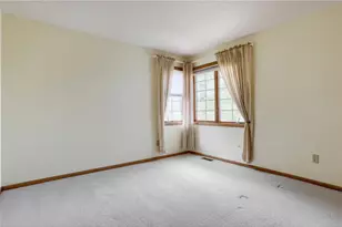 1896 Beebe Rd, Maplewood, MN 55109 - Photo 18