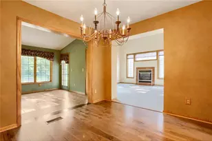 1896 Beebe Rd, Maplewood, MN 55109 - Photo 6