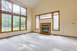 1896 Beebe Rd, Maplewood, MN 55109 - Photo 4
