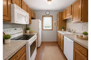 210 Sargent Dr, Red Wing, MN 55066 - Photo 4