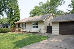2027 Northwood Dr, North Saint Paul, MN 55109 - Photo 8